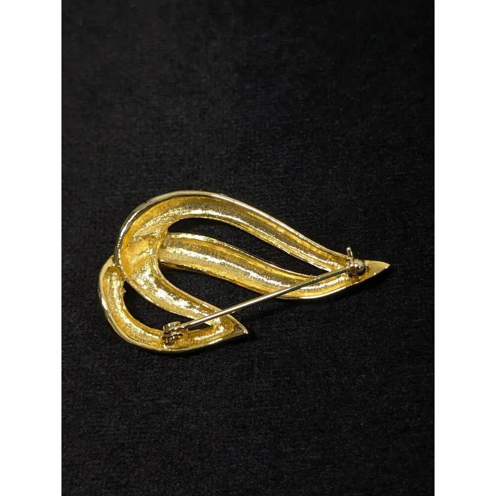 Vintage Gold Tone Swirl Scroll Teardrop Modernist Brooch Pin‎